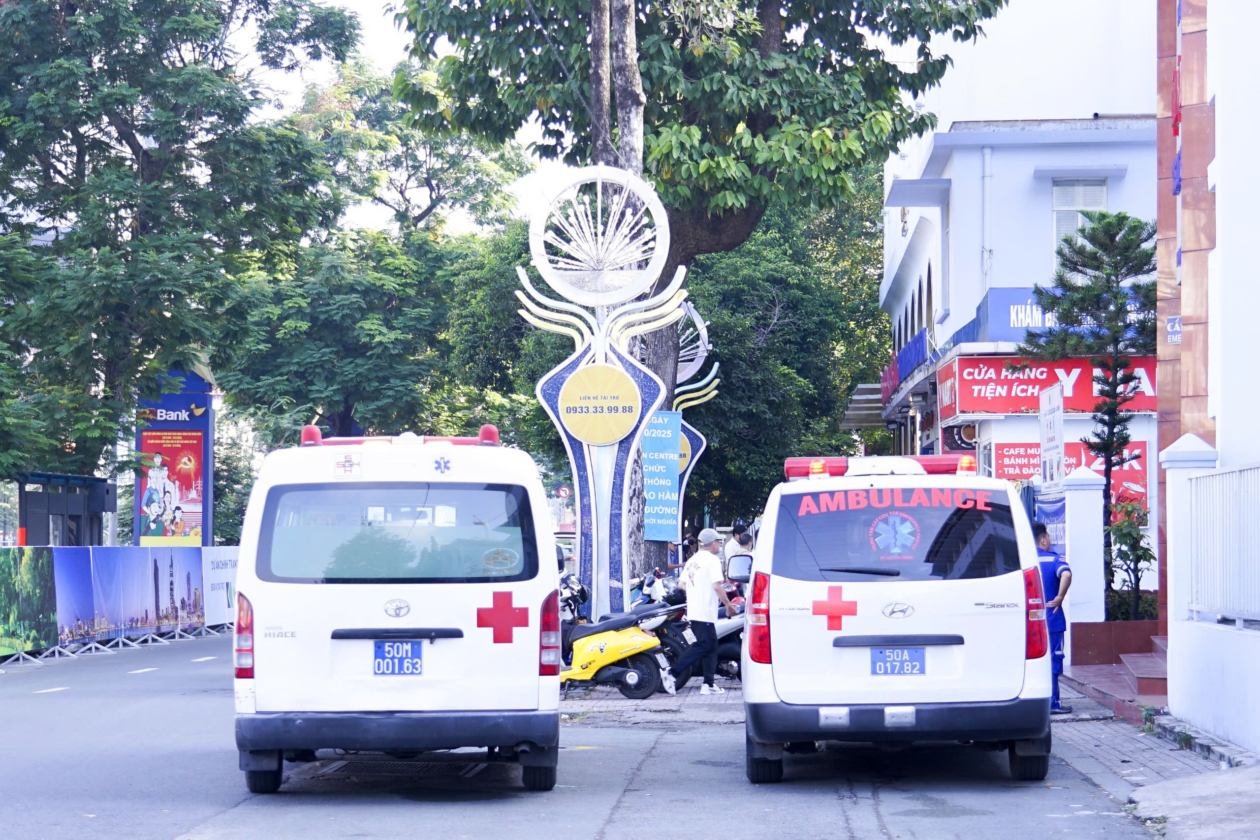 Tình hình sức khỏe 2 cô gái sống sót trong vụ cháy nhà ở TP.HCM ra sao? 1 Tình hình sức khỏe 2 cô gái sống sót trong vụ cháy nhà ở TP.HCM ra sao? - Ảnh 1.