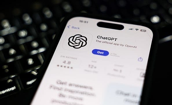 Tính năng trên ChatGPT cần thay đổi để bảo vệ quyền riêng tư 1 Tắt ngay những tính năng này trên ChatGPT để bảo vệ bí mật riêng tư - Ảnh 1.