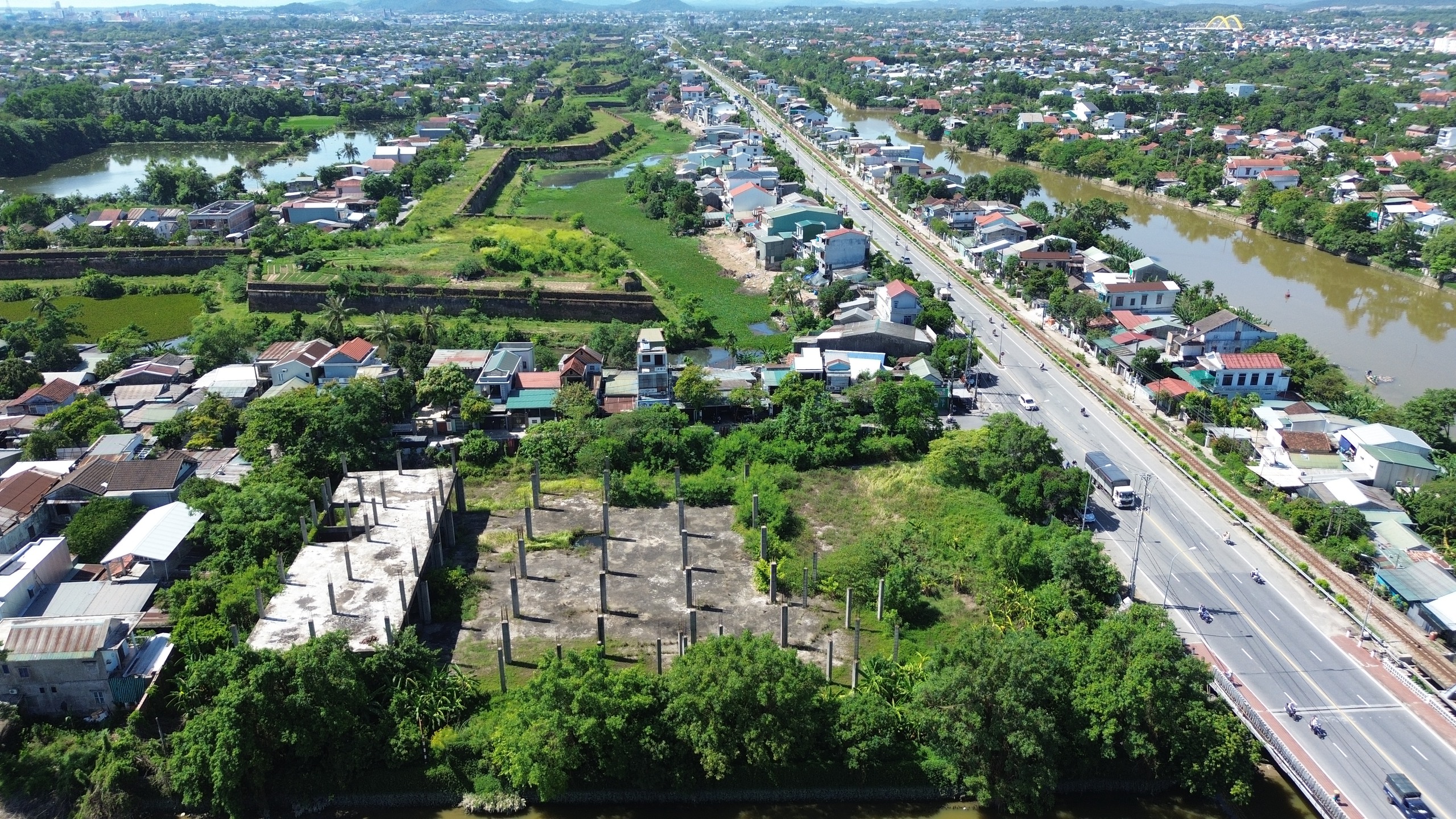 - Ảnh 1. - Ảnh 1.