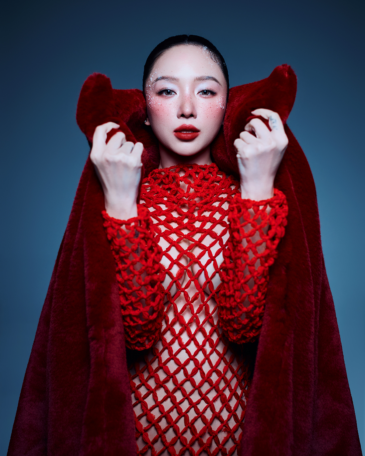 Tóc Tiên chơi Giáng Sinh đỉnh nhất Vbiz, xứng danh nữ hoàng gợi cảm!- Ảnh 1.