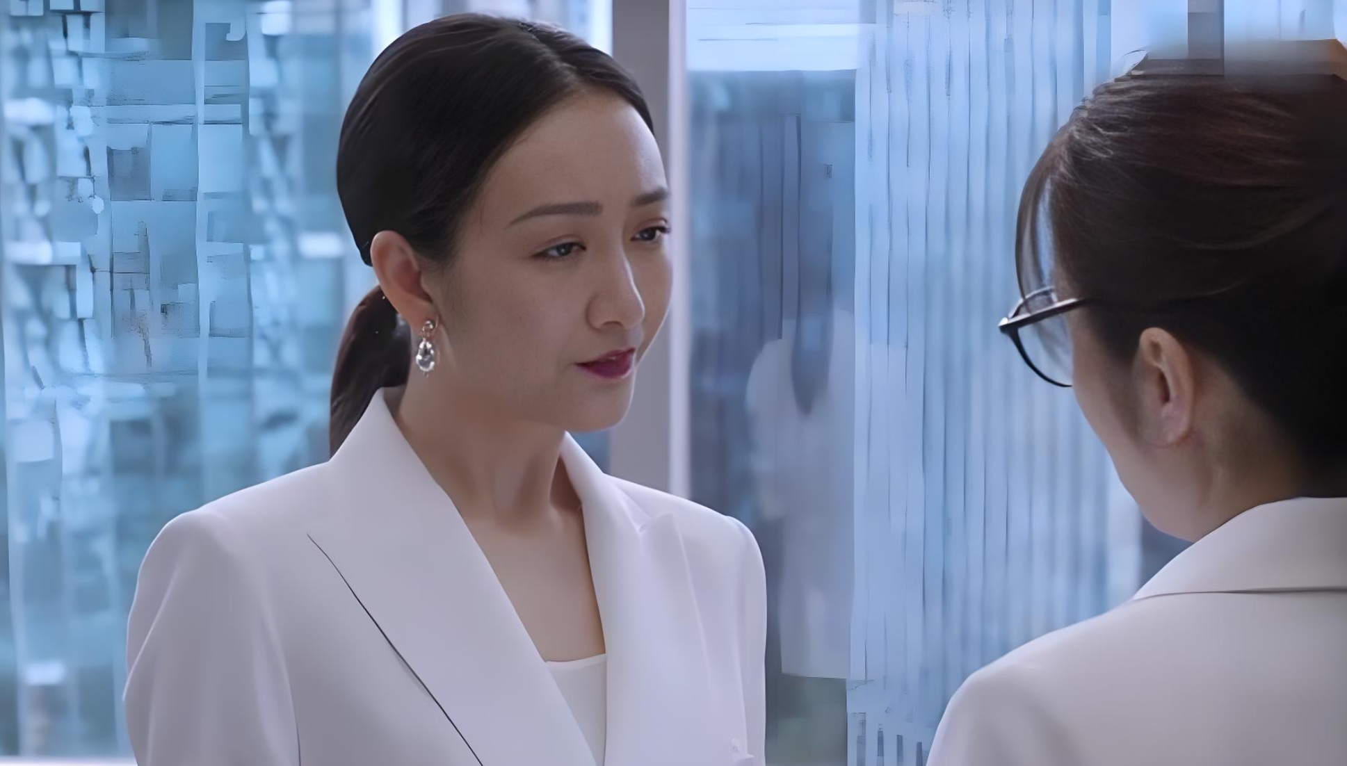 Tôi đòi ở riêng vì ghét em chồng, ngày mua nhà, em đưa luôn cho tôi 2 tỷ trong sự ngỡ ngàng- Ảnh 1.