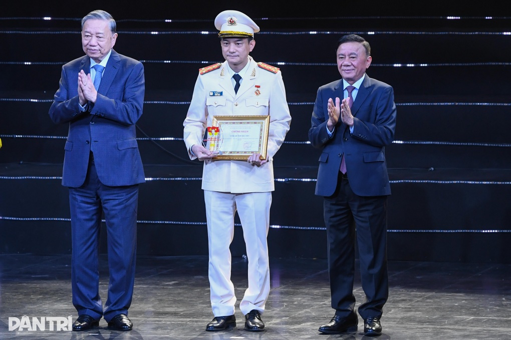 Tổng Bí thư: Khơi dậy ý chí quật cường, tinh thần yêu nước mãnh liệt - 1