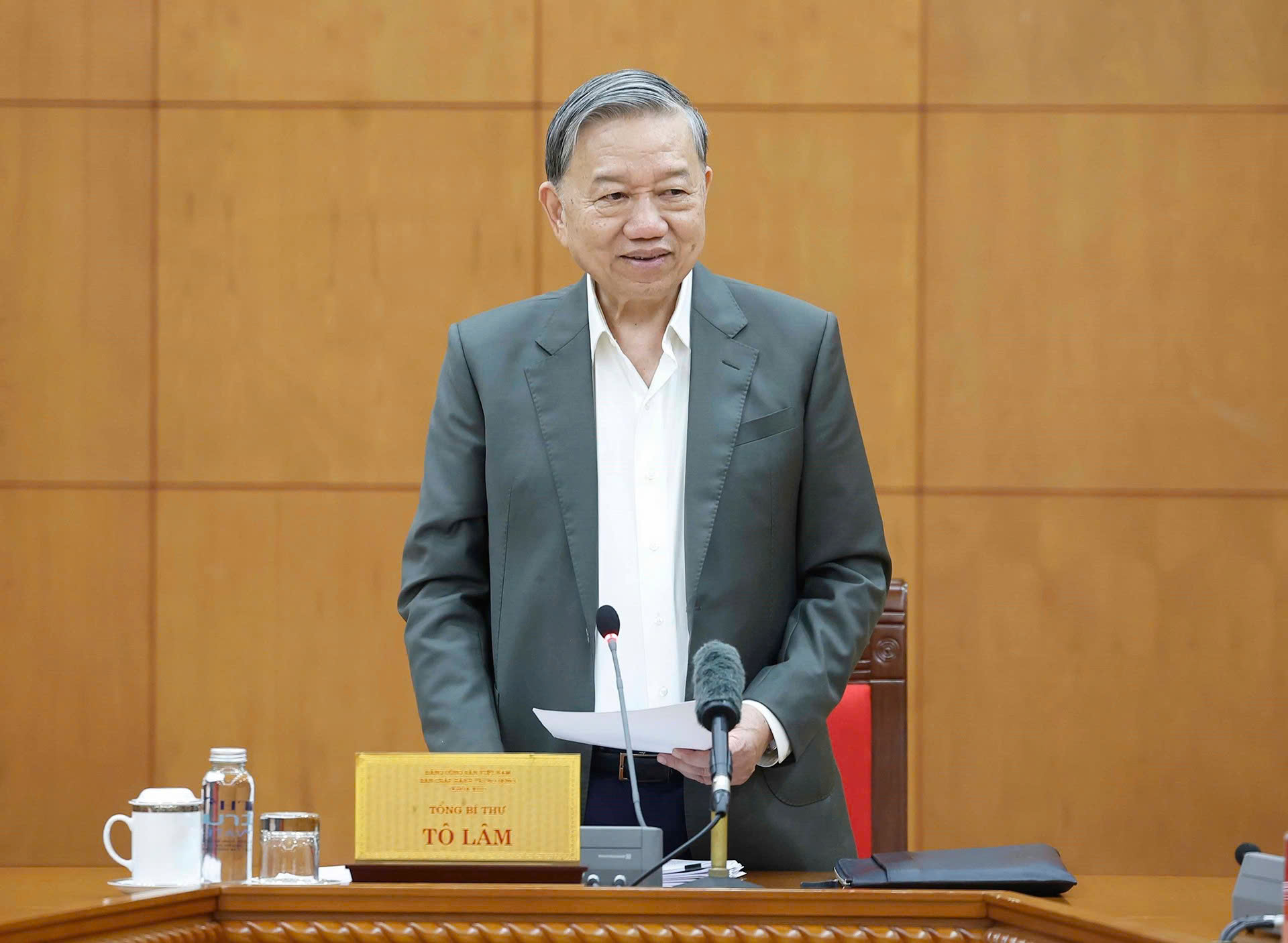 Tổng Bí thư Tô Lâm: Xử lý căn bản các tồn đọng về chính sách người có công trong năm 2026 1 Tổng Bí thư - Ảnh 1.