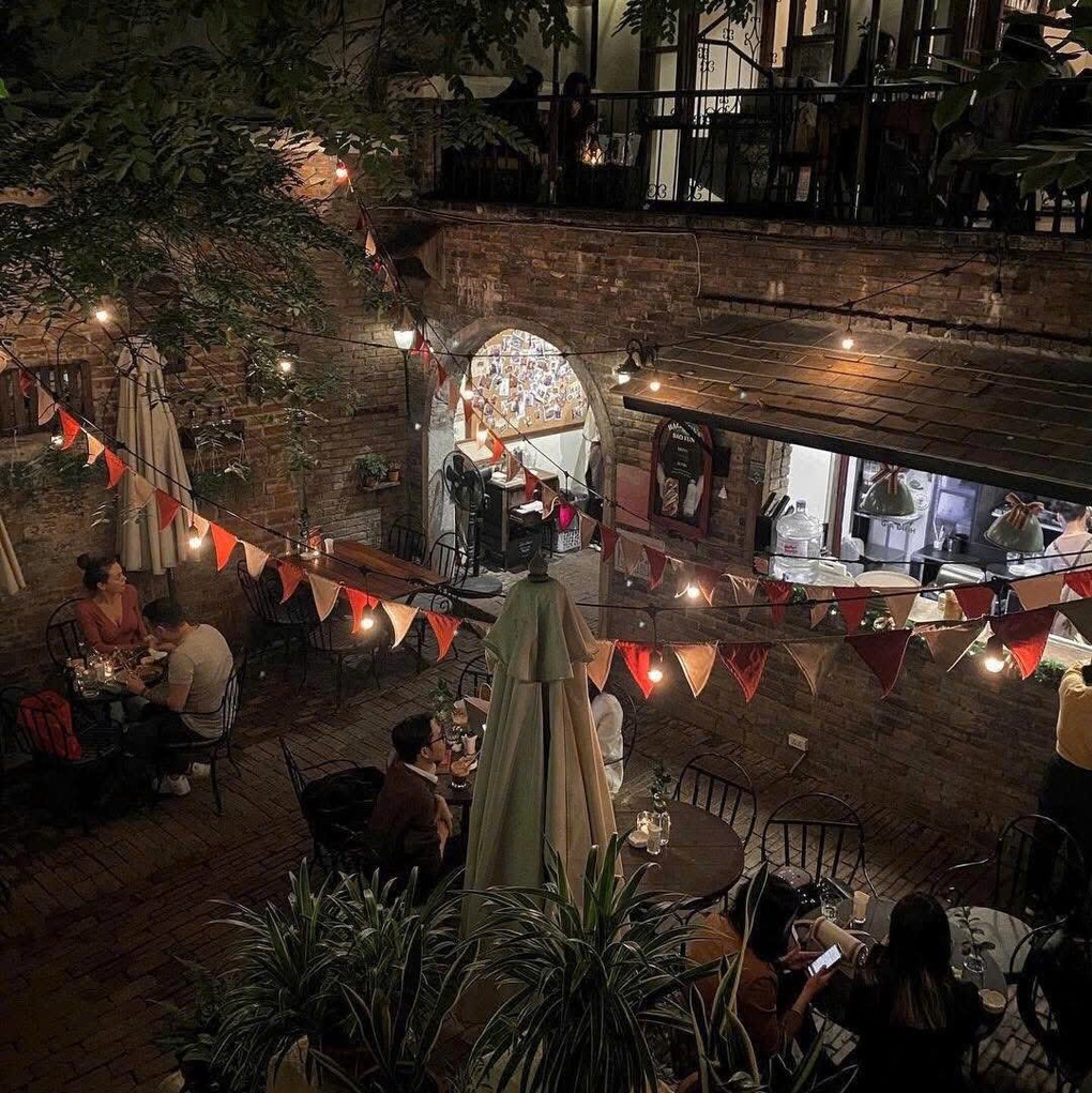 Top 5 quán cà phê mở xuyên đêm tại khu vực Hoàn Kiếm - 1