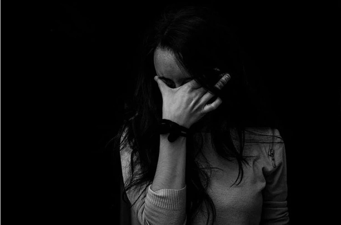 Người ở vị trí cao ít có thời gian chăm sóc bản thân, nhiều áp lực, dễ mắc các bệnh tâm thần. Ảnh: Merald Psychiatry