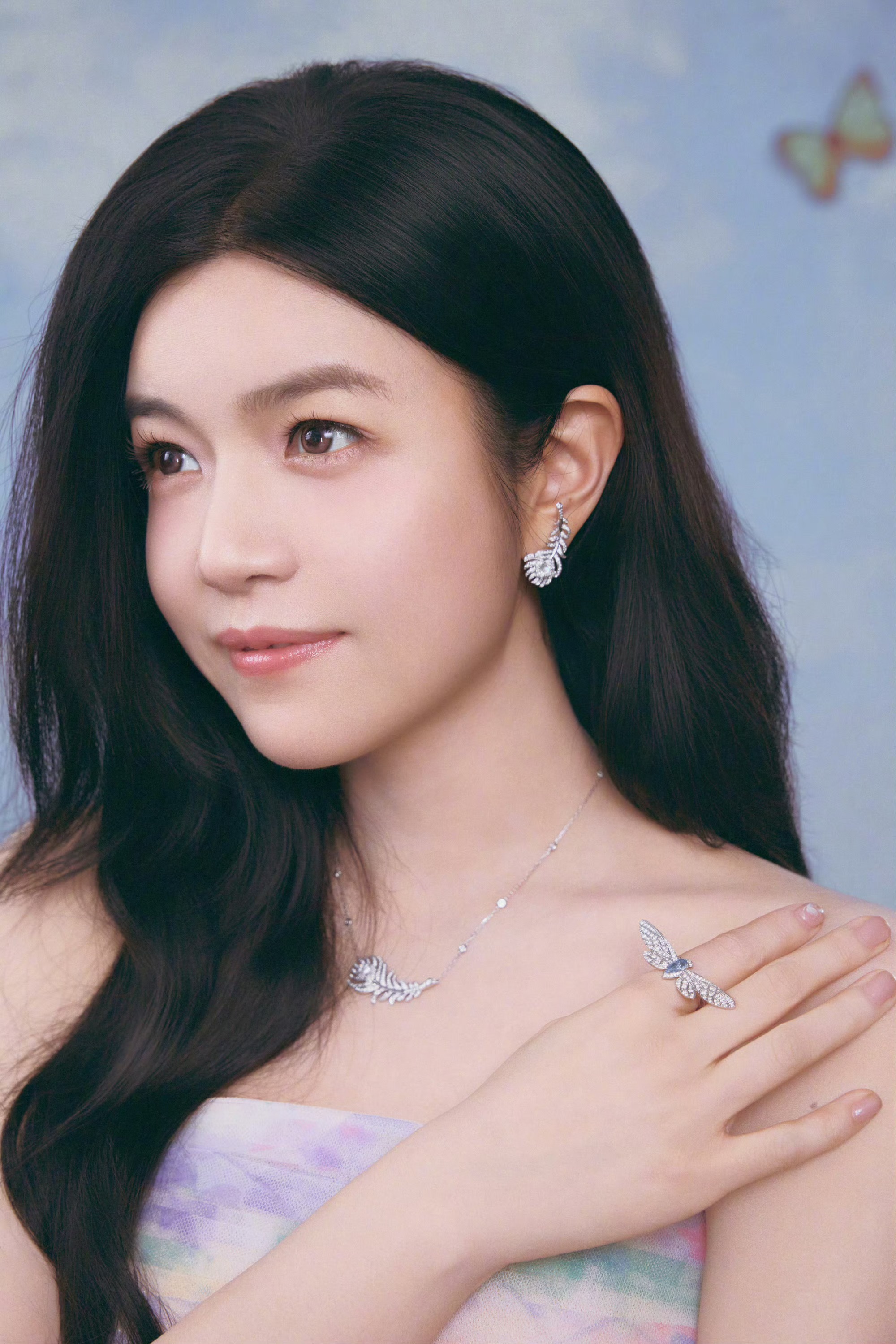 Trần đời chỉ có Trần Nghiên Hy: 42 tuổi vẫn cân đẹp style công chúa và 