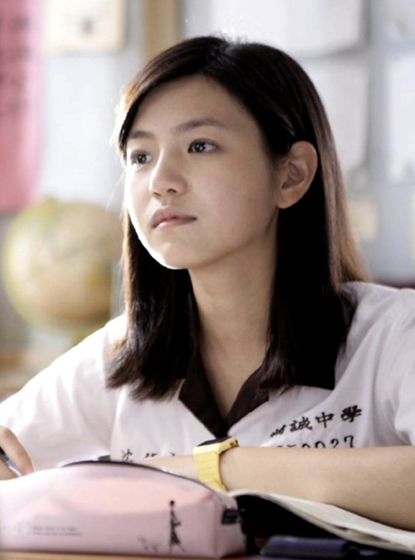 Trần đời chỉ có Trần Nghiên Hy: 42 tuổi vẫn cân đẹp style công chúa và 