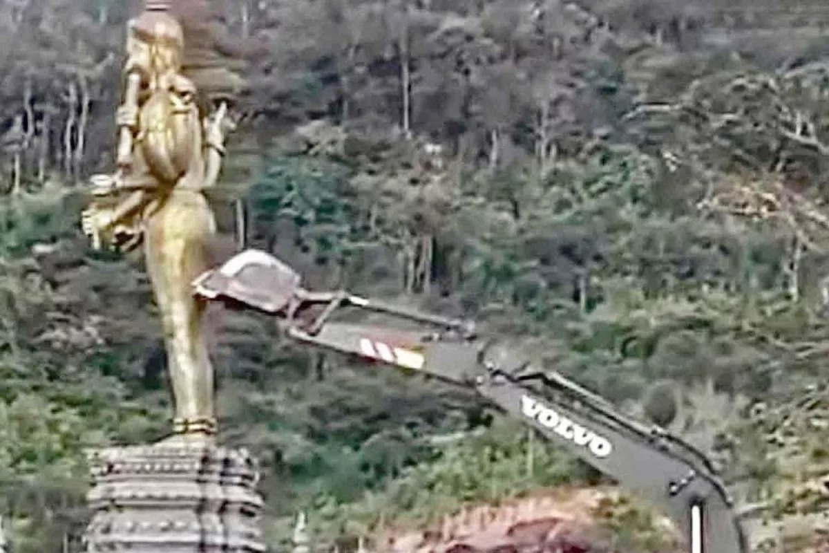 Căng thẳng biên giới Thái Lan Campuchia và việc dỡ tượng thần Vishnu gây Tranh cãi - Ảnh 1.