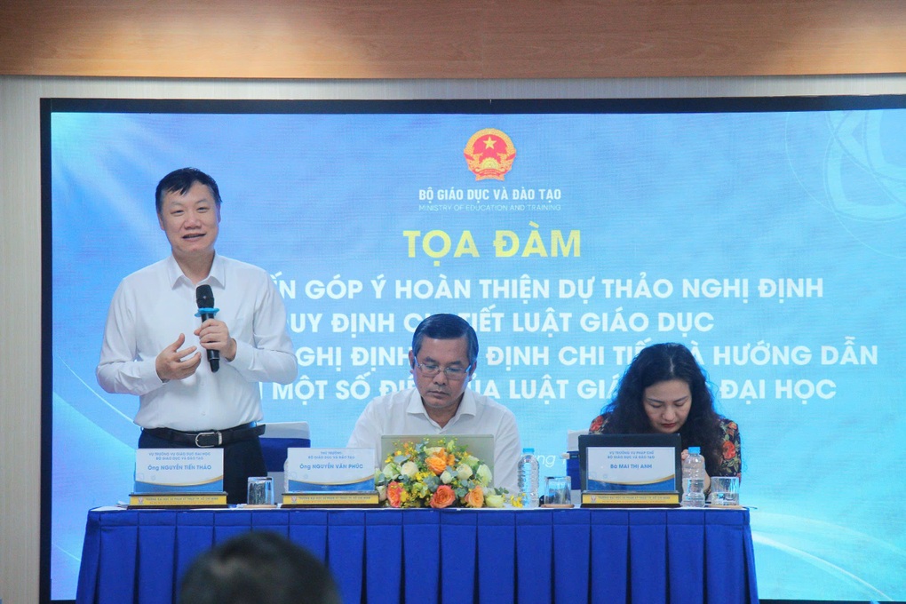 “Siết” đặt tên trường đại học, lo quy định… máy móc - 1