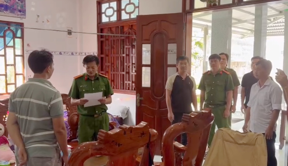 Triệt phá đường dây lừa đảo công nghệ cao, chiếm đoạt gần 1.300 tỉ đồng ở Đắk Lắk - Ảnh 1. lừa đảo - Ảnh 1.