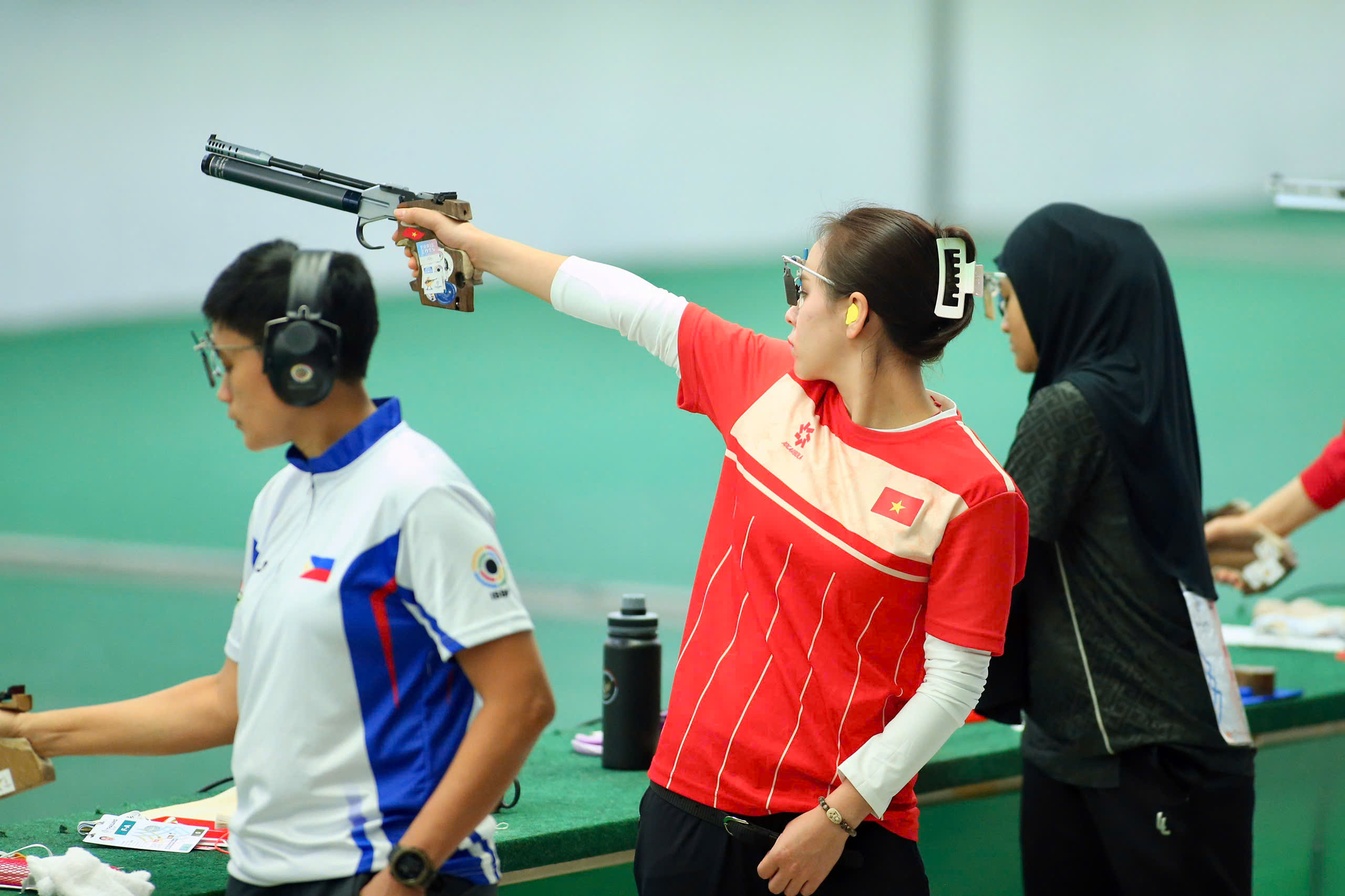 Nóng: Trịnh Thu Vinh tốp 1 VĐV tiêu biểu toàn quốc 2025, HLV Kim Sang-sik và U.22 Việt Nam được vinh danh- Ảnh 1.