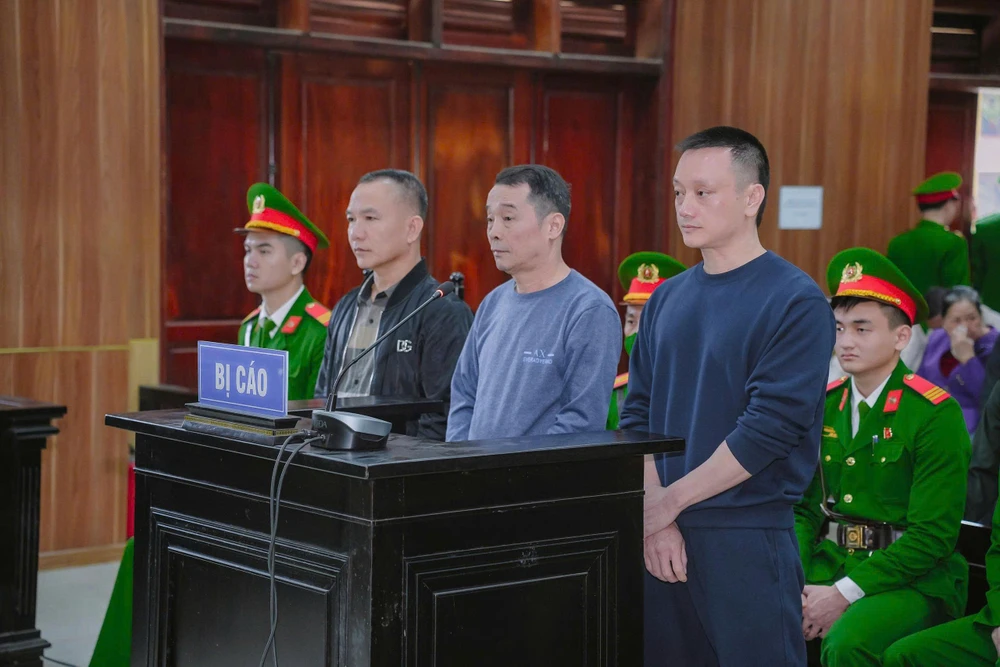 Vi “ngộ” hầu tòa vì đưa hối lộ, môi giới chạy giảm án- 2.jpg