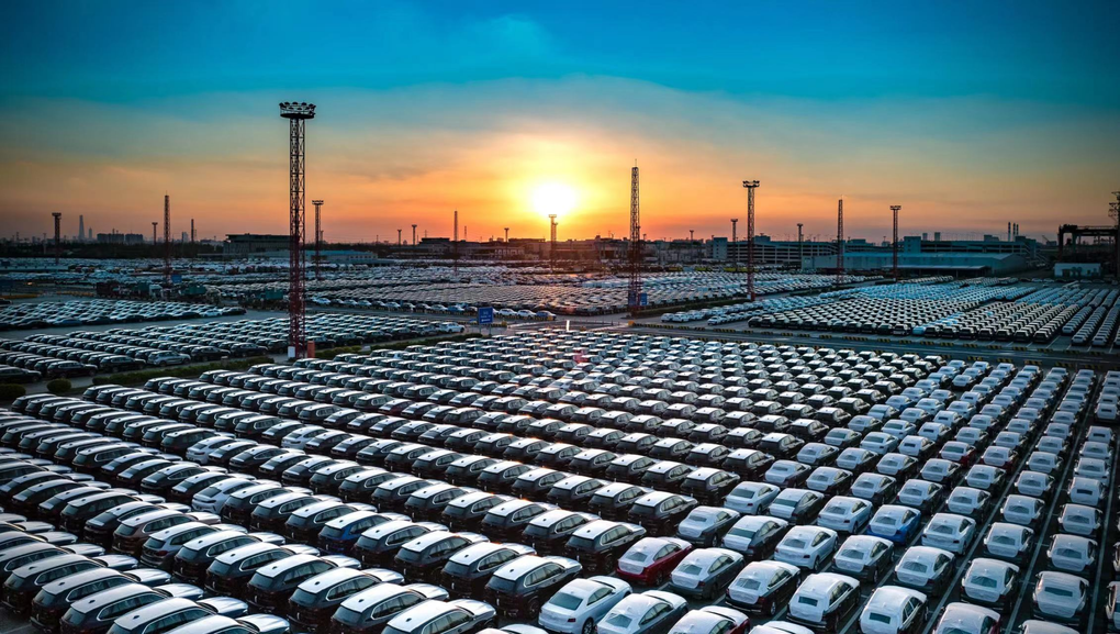 Trung Quốc áp dụng quy định mới để dẹp chiêu trò xe mới giả cũ - 1