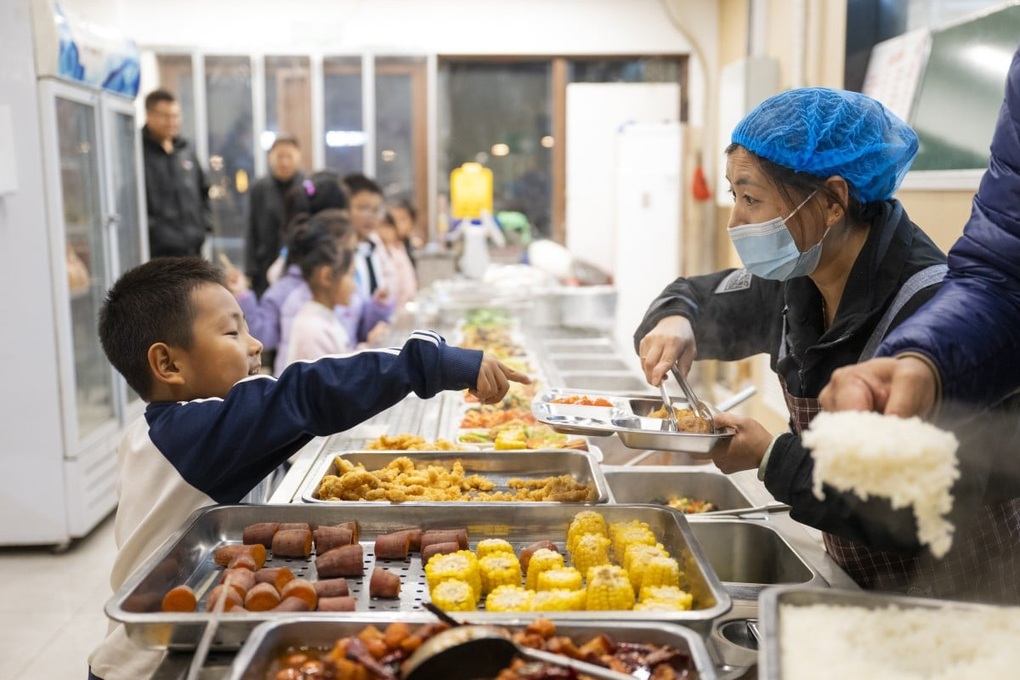 Trung Quốc nỗ lực đảo ngược cuộc khủng hoảng nhân khẩu học gần kề - 1