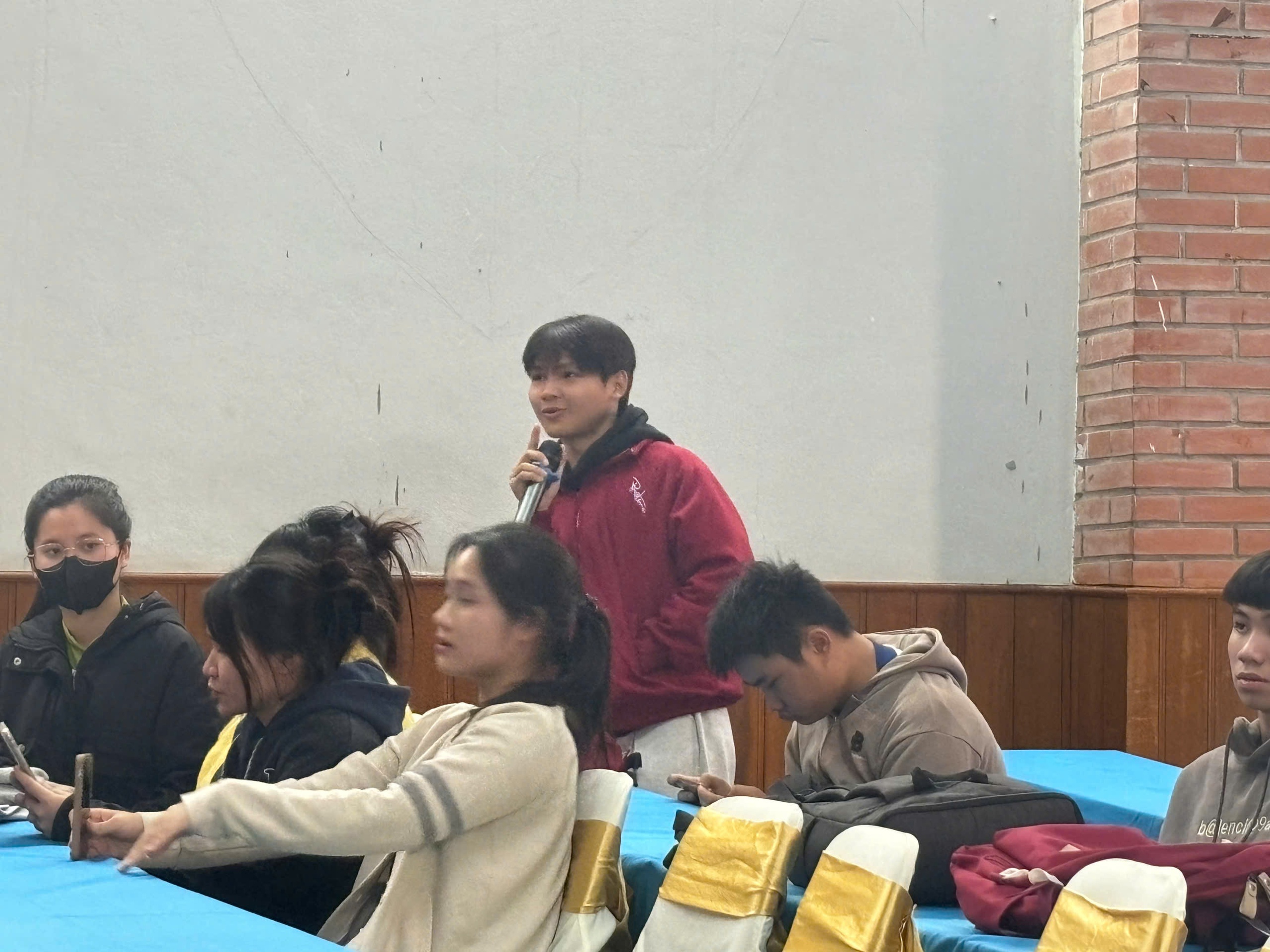 Trường CĐ Du lịch Hà Nội nói về chế độ cho sinh viên tham gia A80 1 Trường CĐ Du lịch Hà Nội giải đáp chế độ bồi dưỡng cho sinh viên tham gia A80 - Ảnh 1.