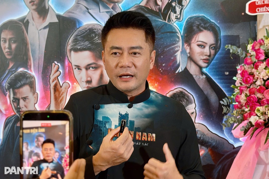 Trương Minh Cường kể hậu trường cảnh nóng, bị gãy tay vẫn diễn hành động - 1