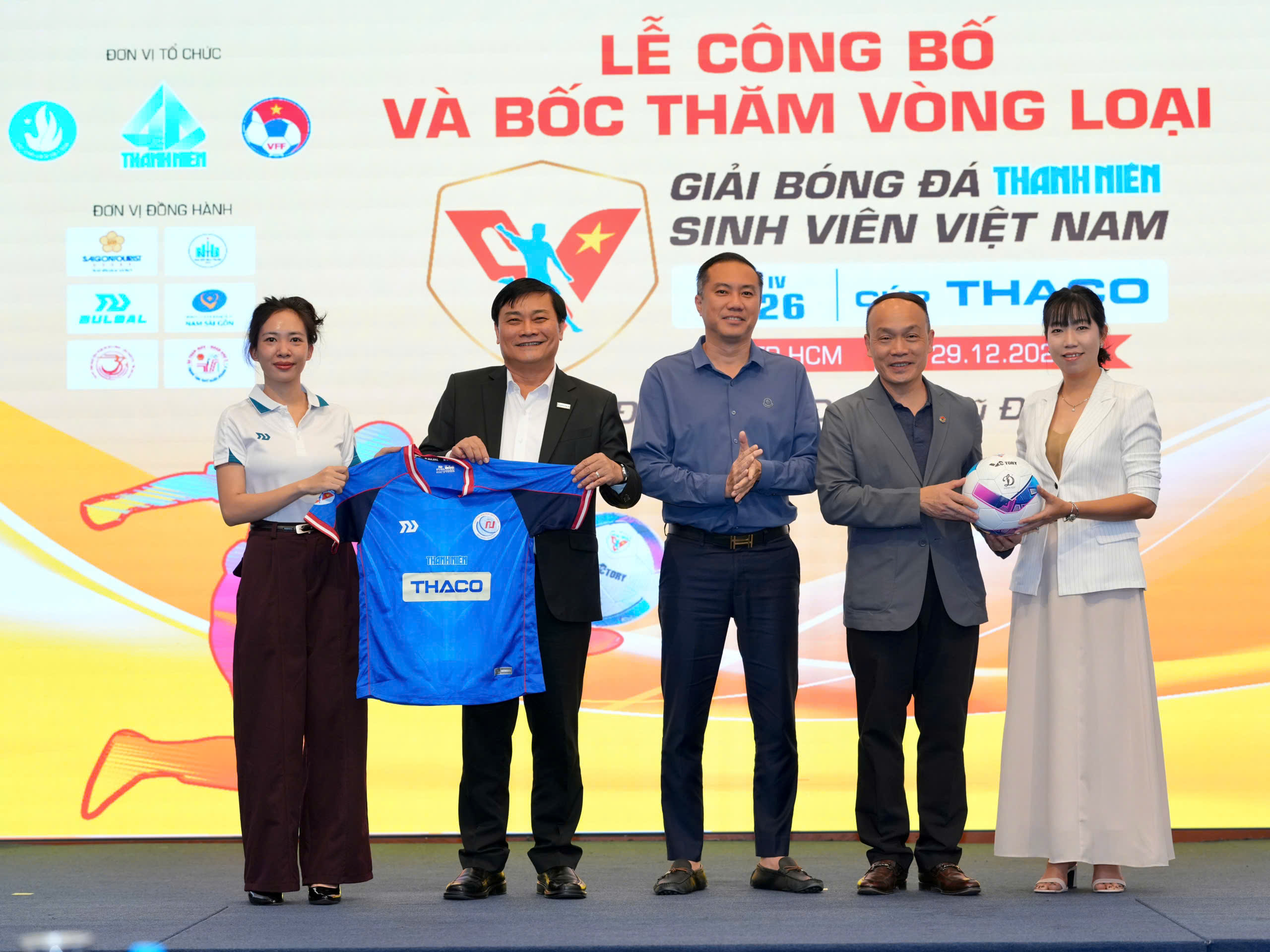 Tổng thư ký VFF: Truyền 'lửa' SEA Games 33 vào giải TNSV THACO cup 2026- Ảnh 1. Tổng thư ký VFF: Truyền 'lửa' SEA Games 33 vào giải TNSV THACO cup 2026- Ảnh 1.