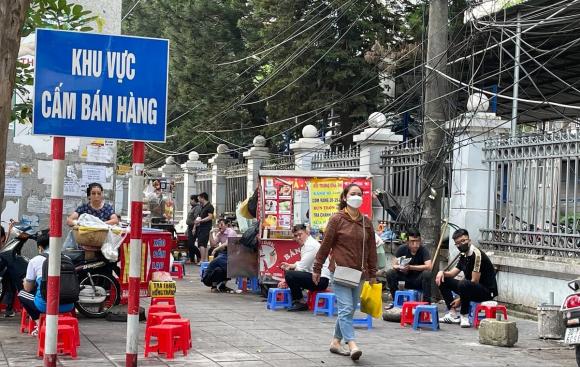 Hà Nội đồng loạt ra quân giành lại vỉa hè, lấn chiếm vỉa hè