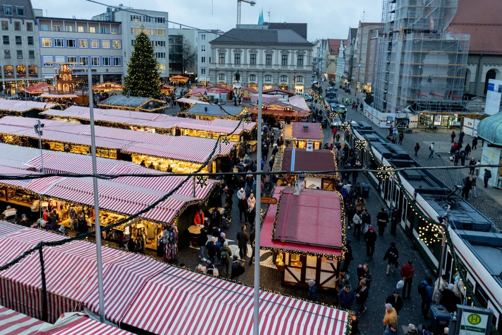 Các nước siết an ninh mùa lễ hội giữa loạt vụ tấn công