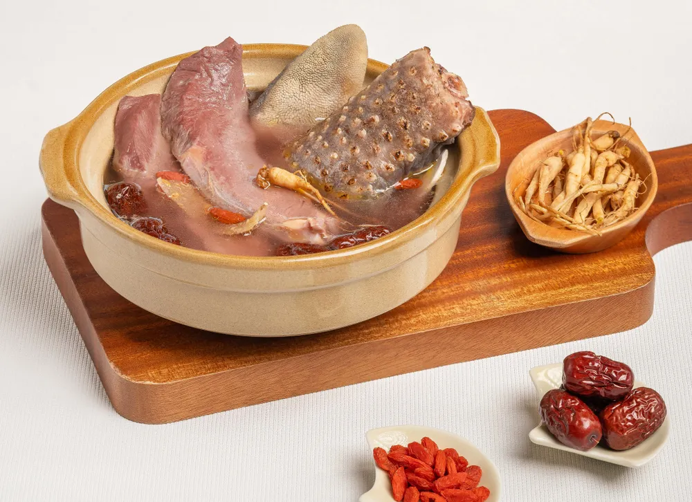 Món đà điểu tiềm thảo dược. H1.jpg