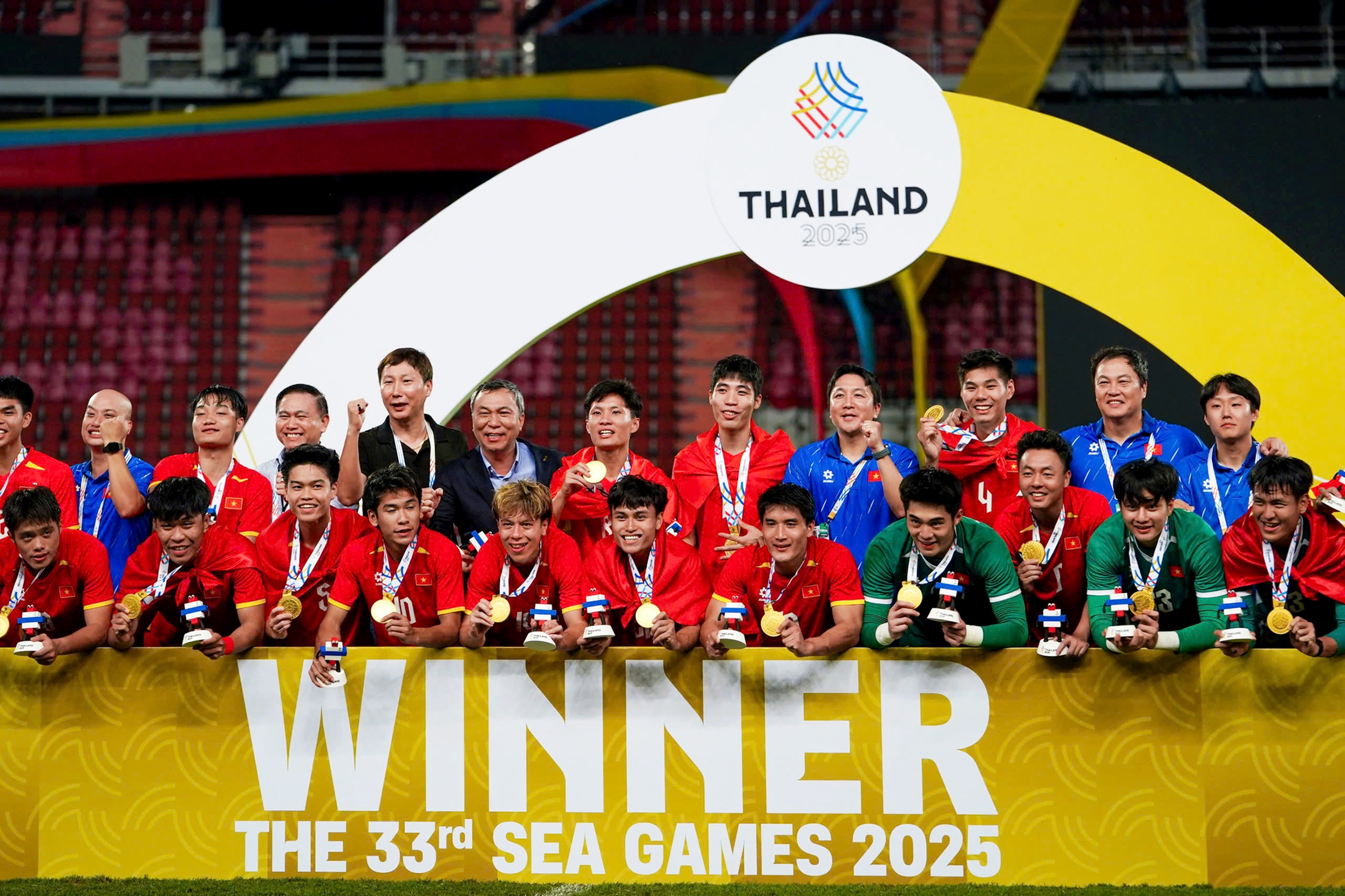 Tuyển U22 Việt Nam: Sau nước mắt là nụ cười 1 U22 Việt Nam - Ảnh 1.