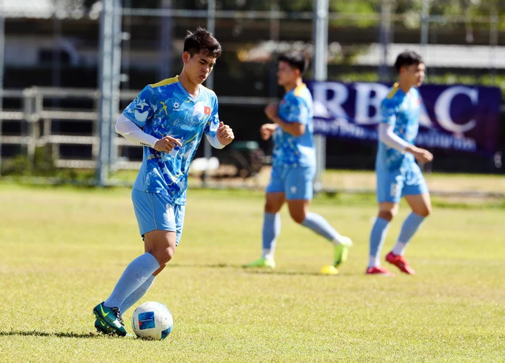 Tuyển U22 Việt Nam: Vị trí nào cho Khuất Văn Khang? 1 U22 - Ảnh 1.