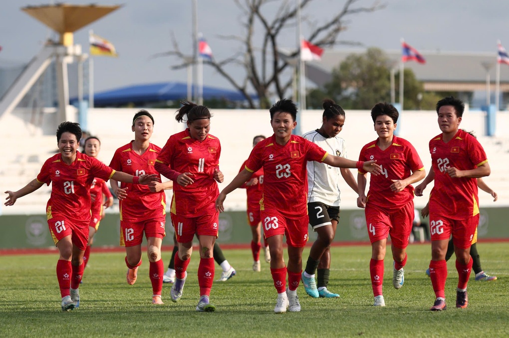 Tuyển nữ Việt Nam đại thắng Indonesia 5-0, vào chung kết SEA Games 33 - 1