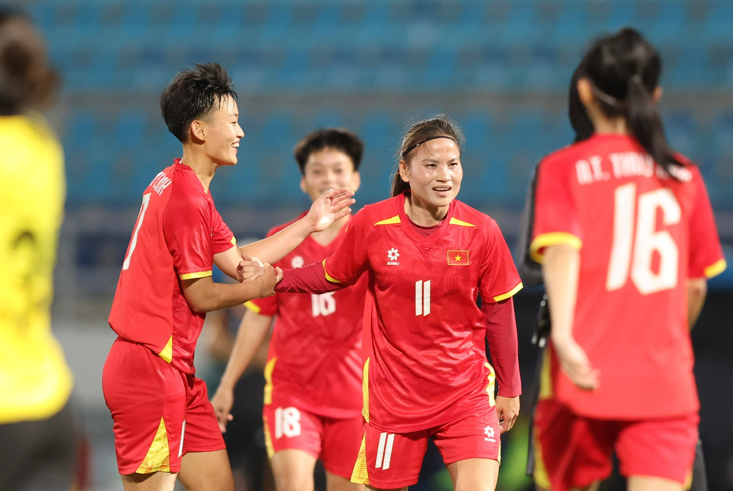 Tuyển nữ Việt Nam quyết tâm vượt qua Philippines, vào bán kết 1 Tuyển nữ Việt Nam quyết tâm vượt qua Philippines, vào bán kết - Ảnh 1.