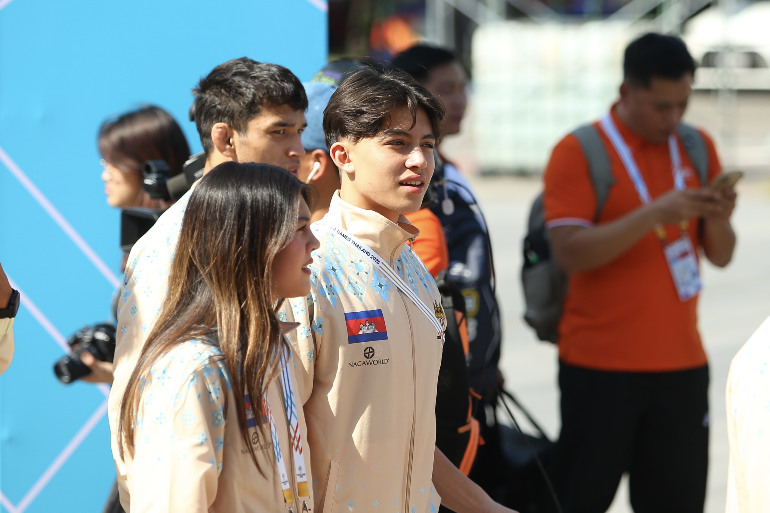 Tuyệt vời tình cảm thân thiện VĐV Thái Lan và Campuchia giữa chiến sự căng thẳng: Thể thao là thế!- Ảnh 1.