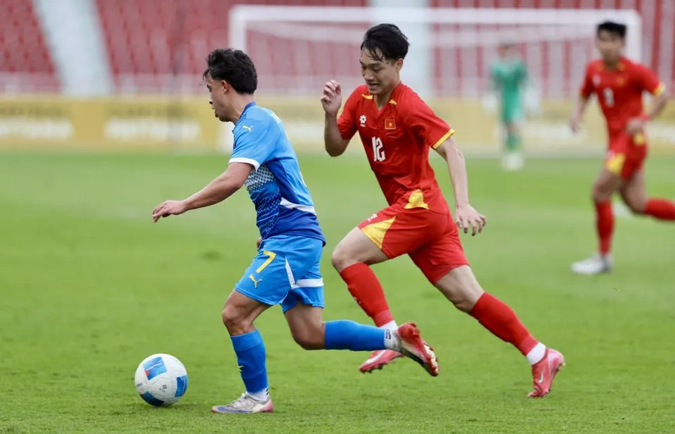 U-22 Việt Nam phải lạnh đầu và thể hiện cân nhắc khi tranh chấp những vị trí nhạy cảm khi đá chung kết với U-22 Thái Lan. Ảnh:CTP U-22- Viet- Nam- 3.jpg