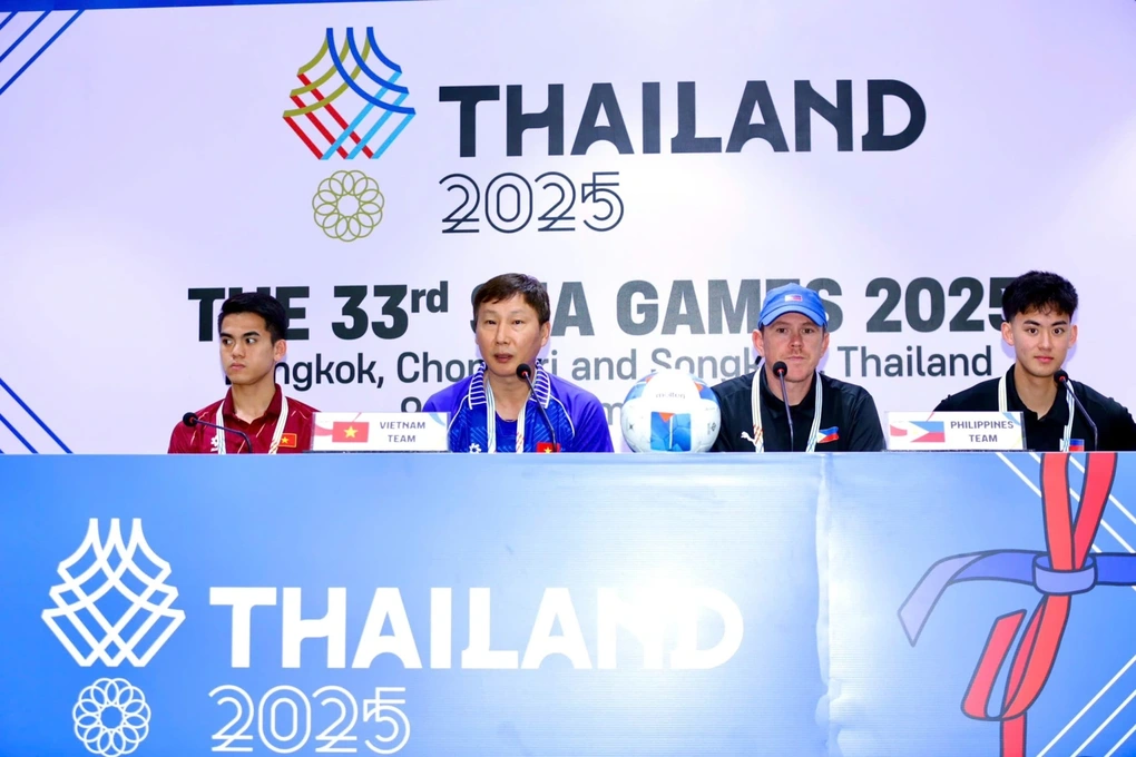 U22 Việt Nam - U22 Philippines: Đình Bắc, Viktor Lê đá chính - 1