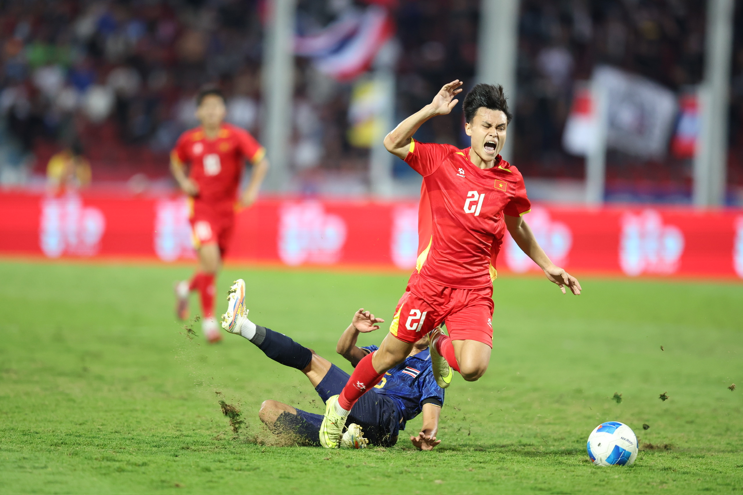 U22 Việt Nam đăng quang ngoạn mục 1 U22 Việt Nam đăng quang ngoạn mục - Ảnh 1.