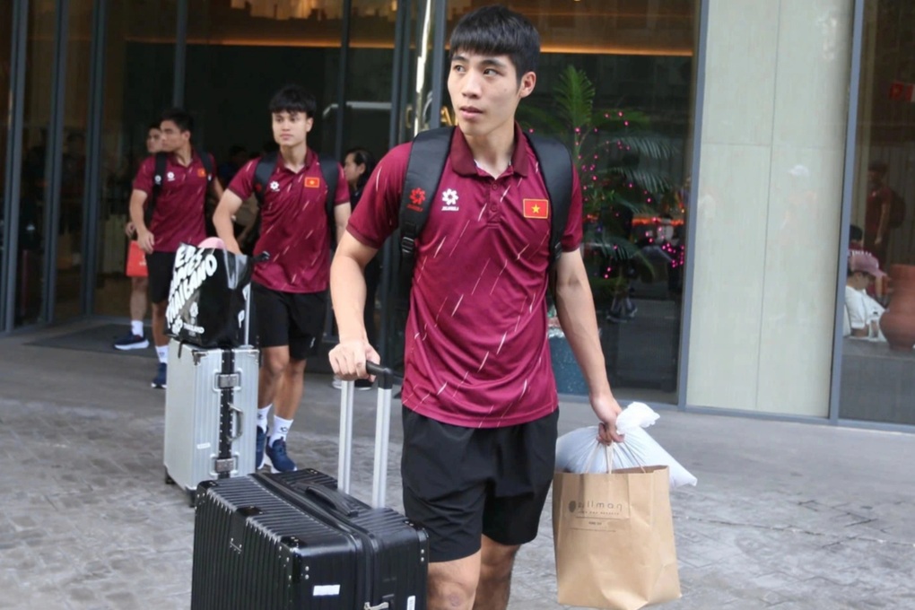 U22 Việt Nam về Hà Nội, rạng rỡ sau chiến dịch SEA Games 33 - 1