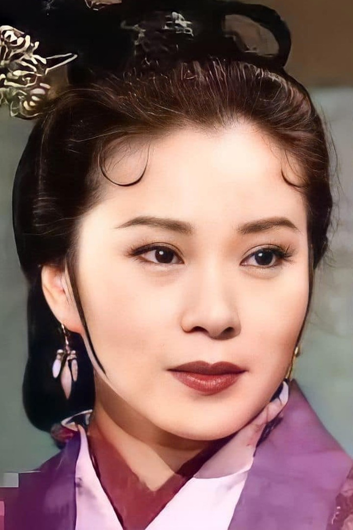 Hoàng Dung ấn tượng nhất màn ảnh: U70 vẫn độc thân, cuộc sống thay đổi bất ngờ- Ảnh 1.