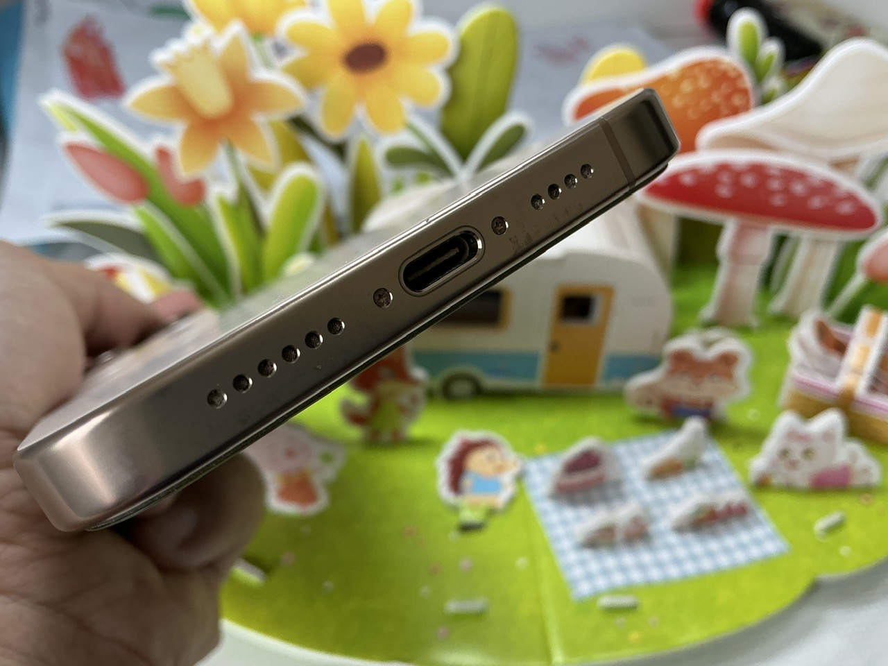 Từ iPhone đến laptop Windows: USB-C đã 'nuốt trọn' ngành công nghệ - Ảnh 1.