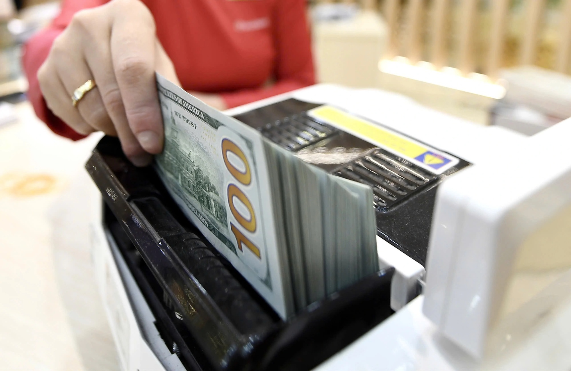 USD hạ nhiệt, doanh nghiệp vẫn lo tỷ giá- Ảnh 1. USD hạ nhiệt, doanh nghiệp vẫn lo tỷ giá- Ảnh 1.