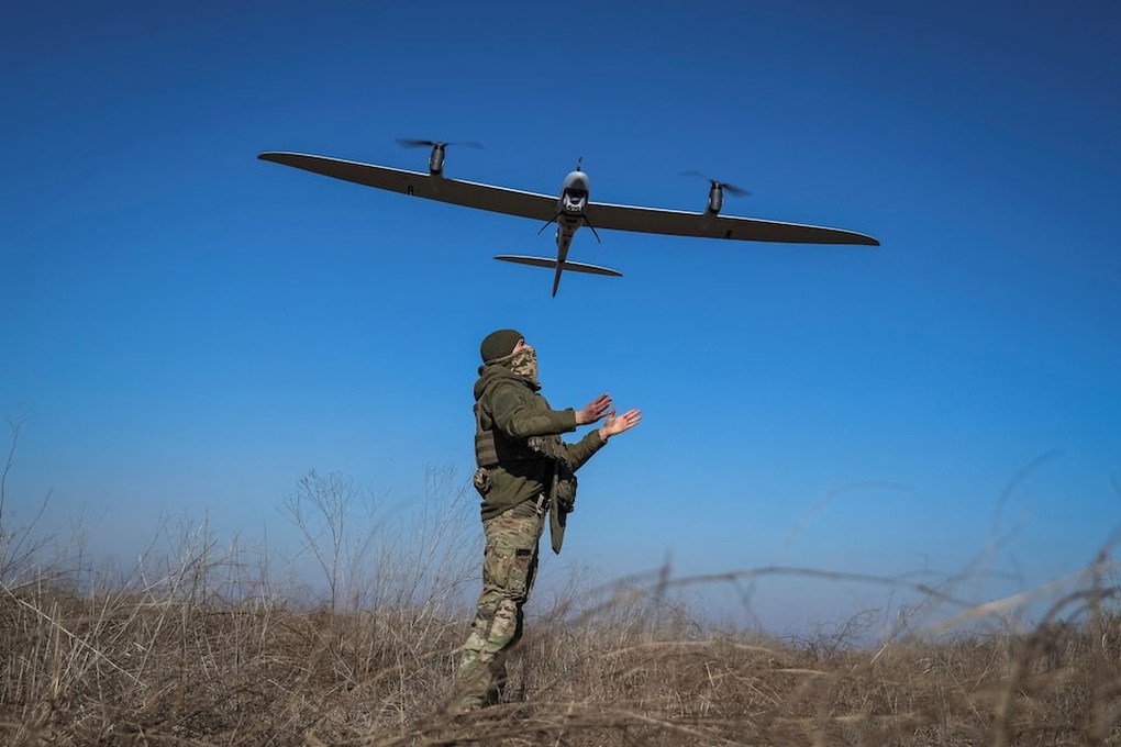 Ukraine khoe có UAV đánh chặn nhanh hơn xe đua Công thức 1 - 1