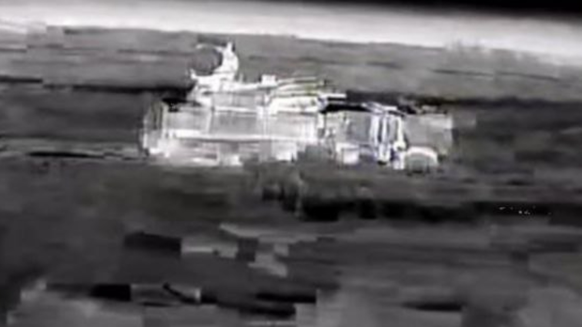 Ukraine nhắm mục tiêu ở Crimea, ông Zelensky nói thiếu tên lửa 1 Chiến sự Ukraine ngày 1.394: - Ảnh 1.