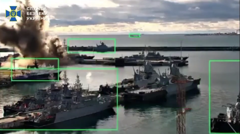 Ukraine tấn công tàu ngầm Nga ở biển Đen bằng drone lặn Lần đầu tiên - Ảnh 1. Ukraine tấn công tàu ngầm Nga ở biển Đen bằng drone lặn Lần đầu tiên - Ảnh 1.