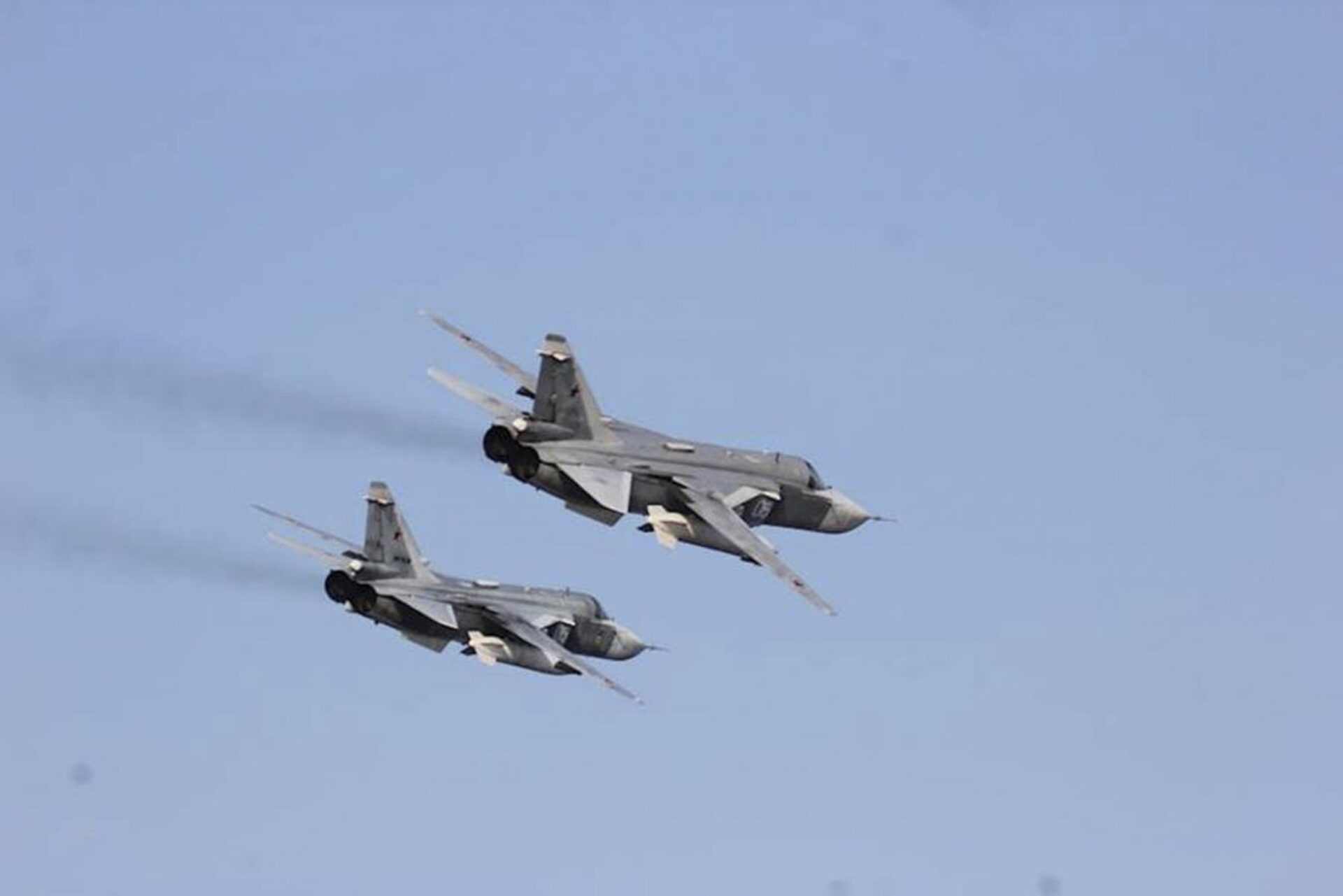 Ukraine tuyên bố phá hủy Su-24 Nga ở Crimea, đàm phán 'hiệu quả' với Mỹ 1 Ukraine phá hủy oanh tạc cơ Nga ở Crimea, đàm phán 'hiệu quả' với Mỹ - Ảnh 1.