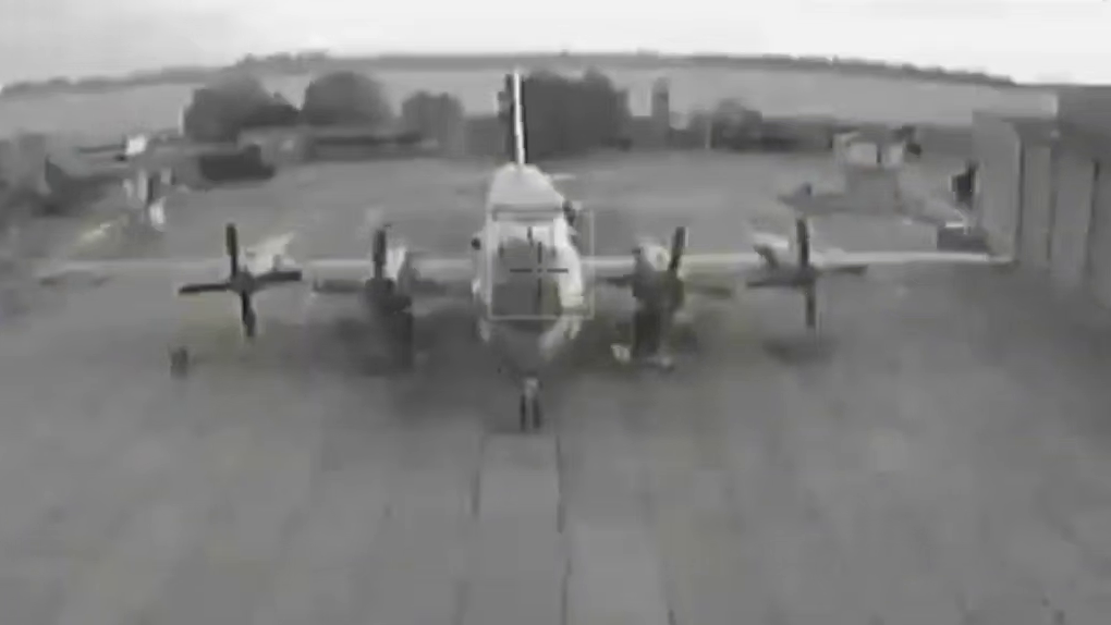 Ukraine tuyên bố phá hủy sát thủ săn ngầm duy nhất của Nga ở Crimea - 1