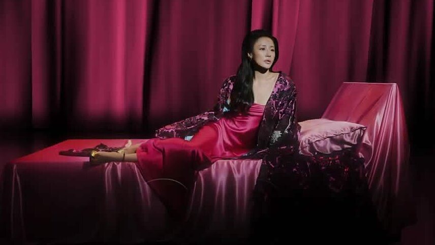 MV "Bảo bối" - Văn Mai Hương