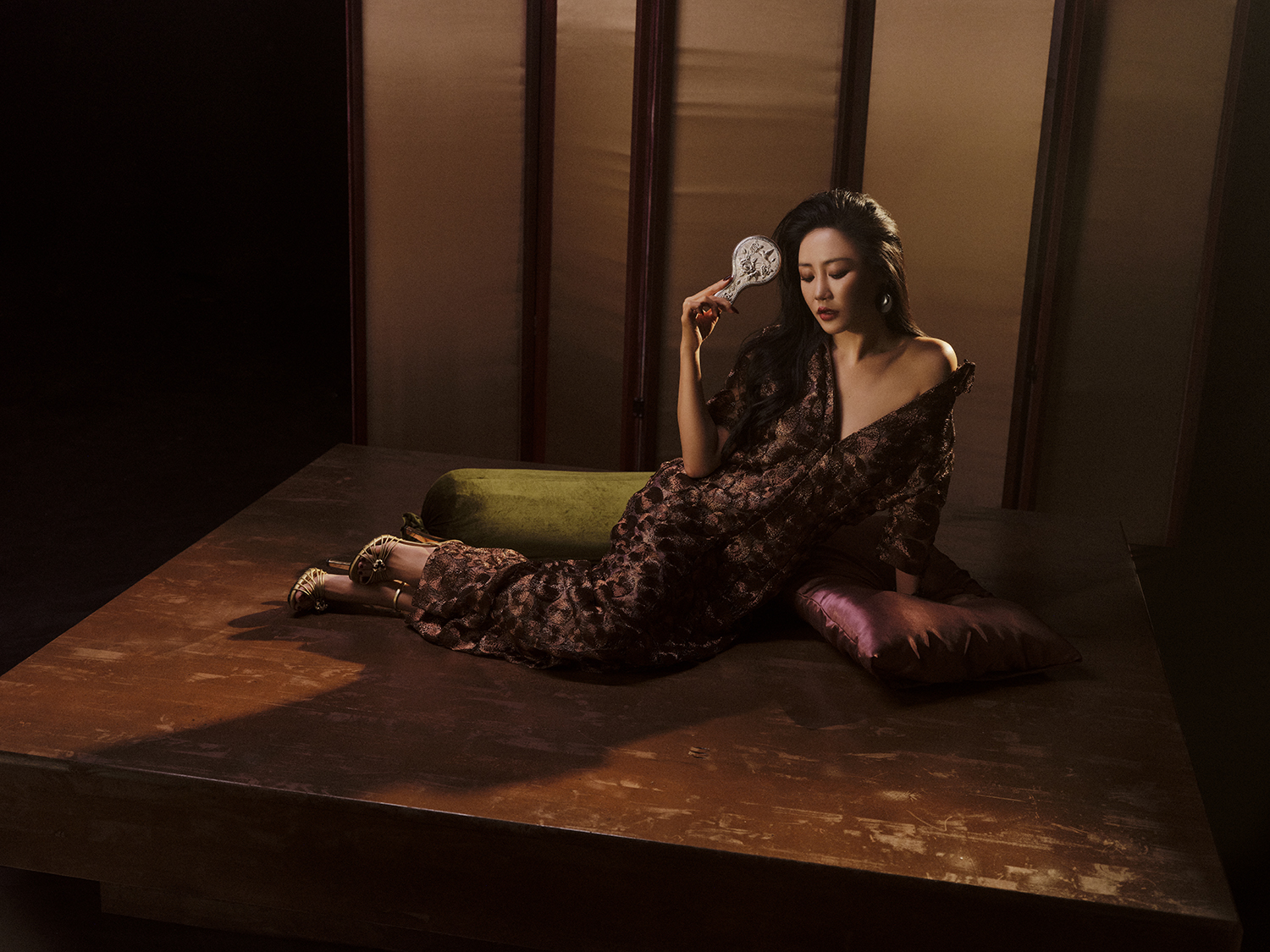 Văn Mai Hương khai phá bản ngã trong “Giai Nhân”: Quyến rũ, độc lập, nhưng vẫn mong manh 1 Van Mai Huong khai pha ban nga trong Giai Nhan