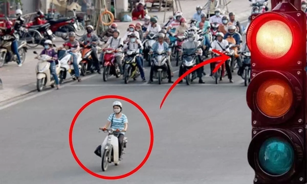 'Vi phạm giao thông đang bị bình thường hóa' 1 Vi pham giao thong dang bi binh thuong hoa.webp