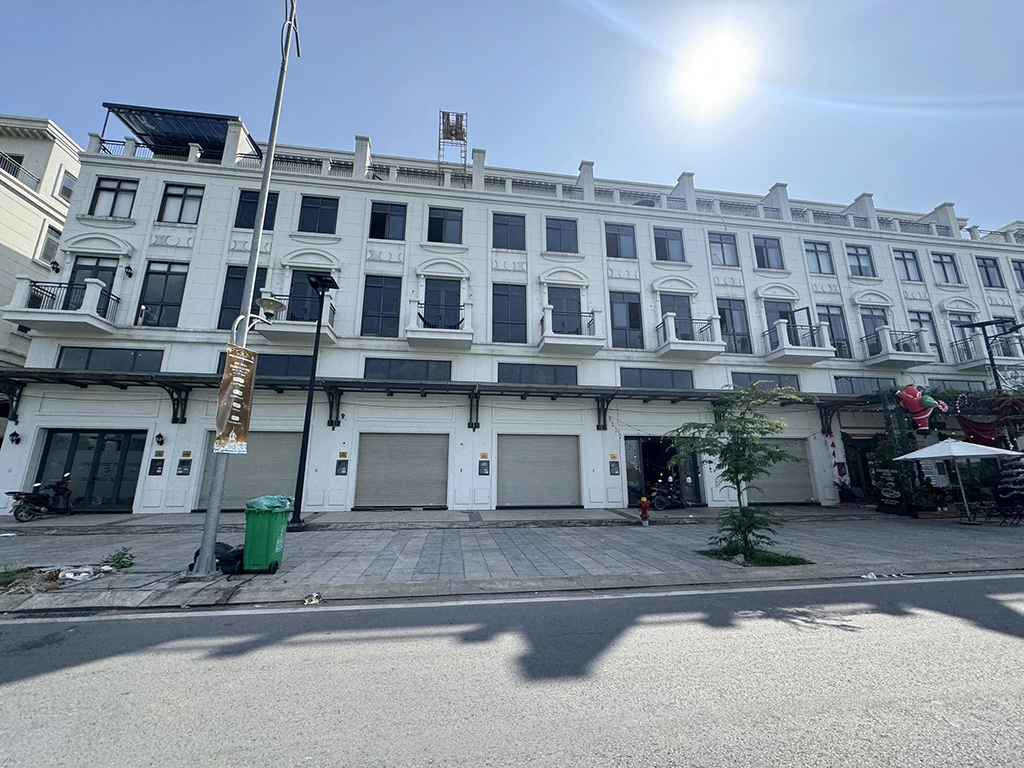 Vì sao 'kinh tế mặt đường' thoái trào?- Ảnh 1. Vì sao 'kinh tế mặt đường' thoái trào?- Ảnh 1.