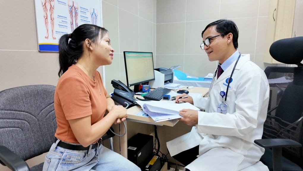 Vì sao ngủ đủ giấc vẫn đau đầu khi thức dậy? - 1