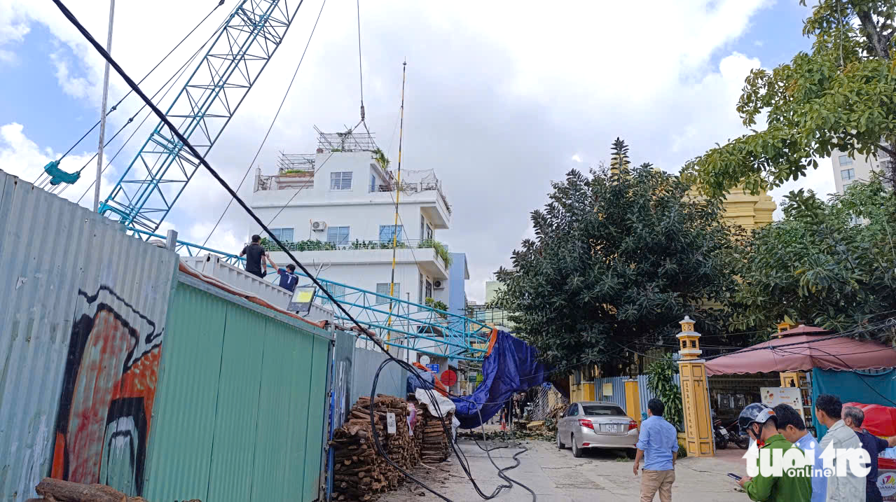 tháp cẩu công trình - Ảnh 1.