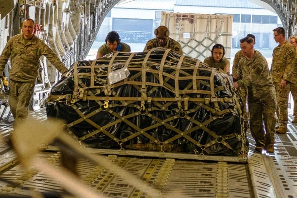 Viện trợ của Mỹ cho Ukraine giảm 77 lần sau 1 năm - 1