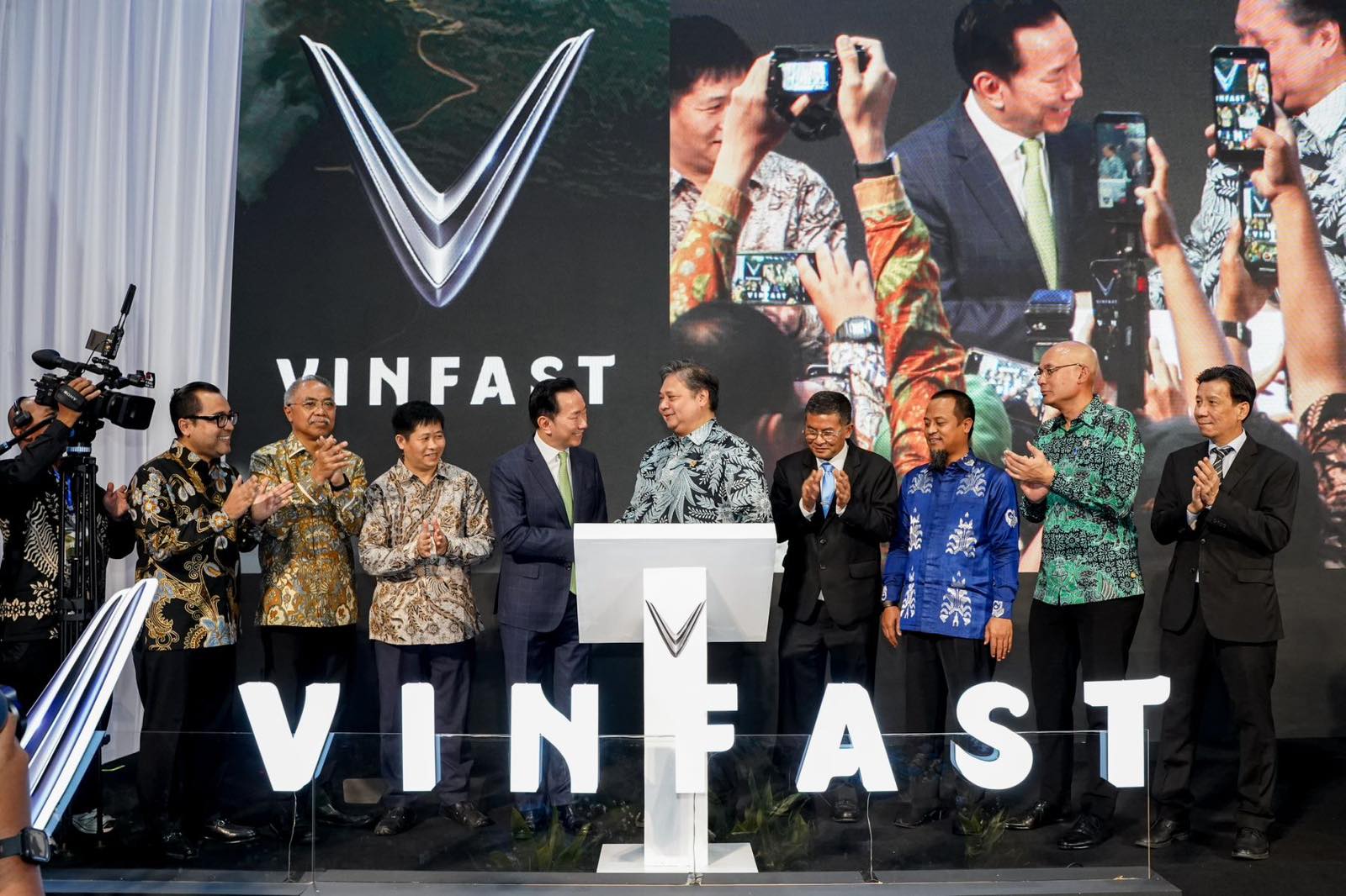 VinFast khánh thành nhà máy xe điện tỉ USD tại Indonesia- Ảnh 1. VinFast khánh thành nhà máy xe điện tỉ USD tại Indonesia- Ảnh 1.