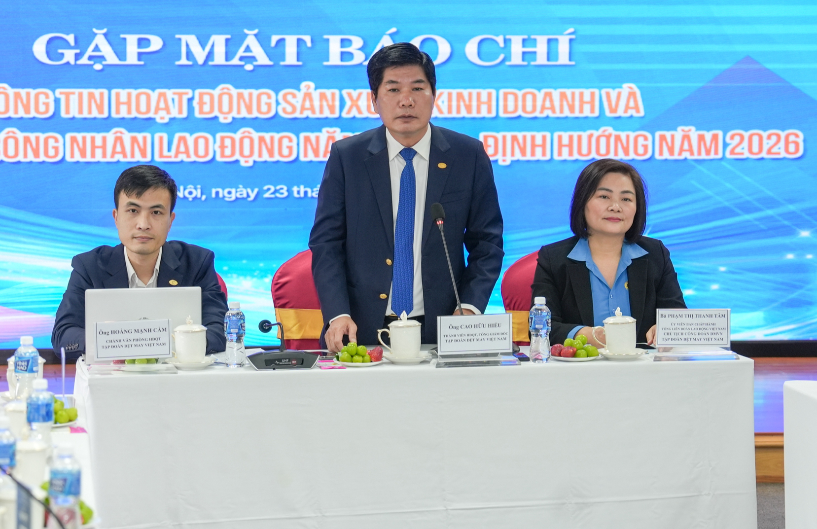 dệt may - Ảnh 1.